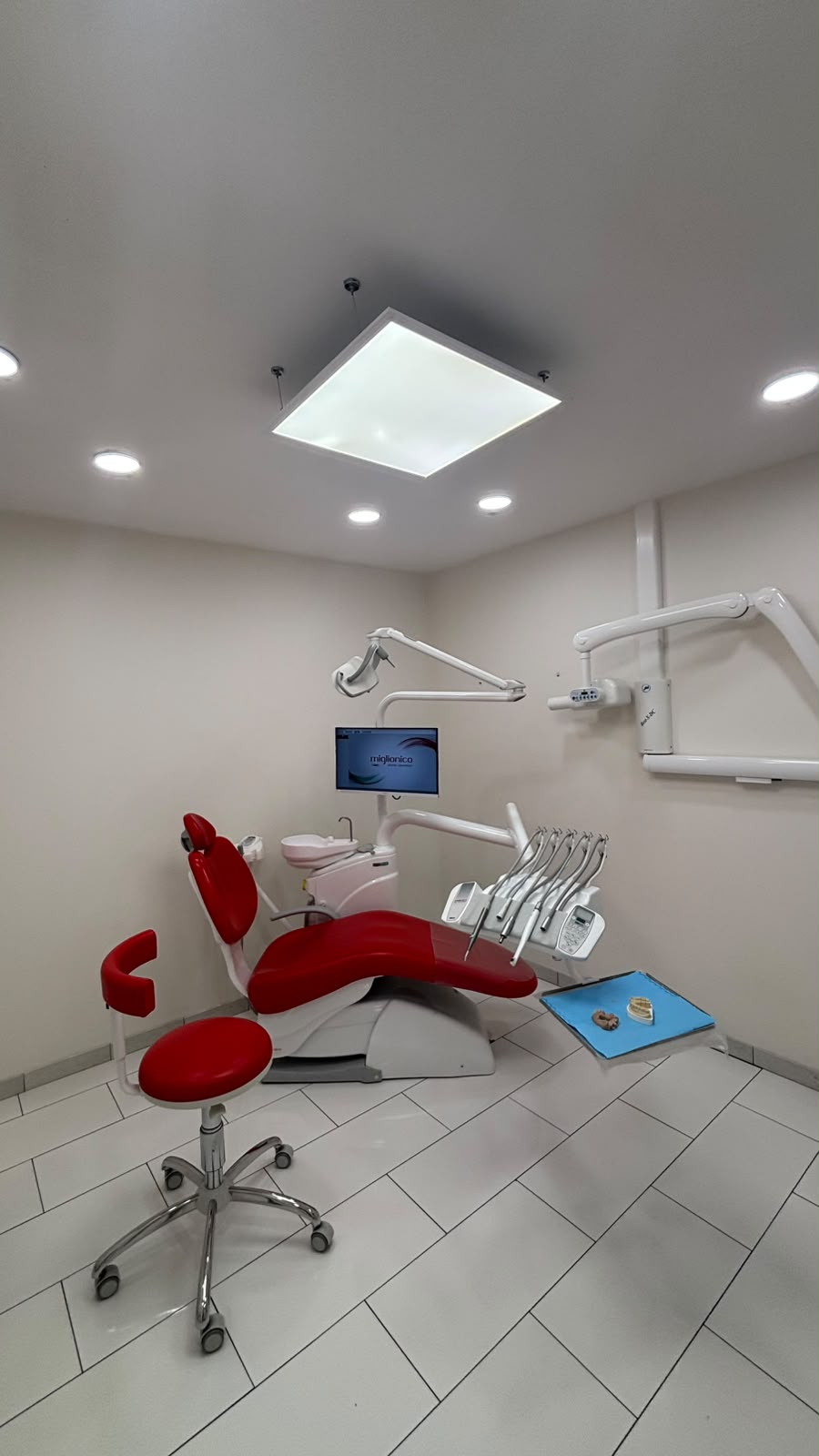 Cabinet dentaire à louer pour un(e) dentiste